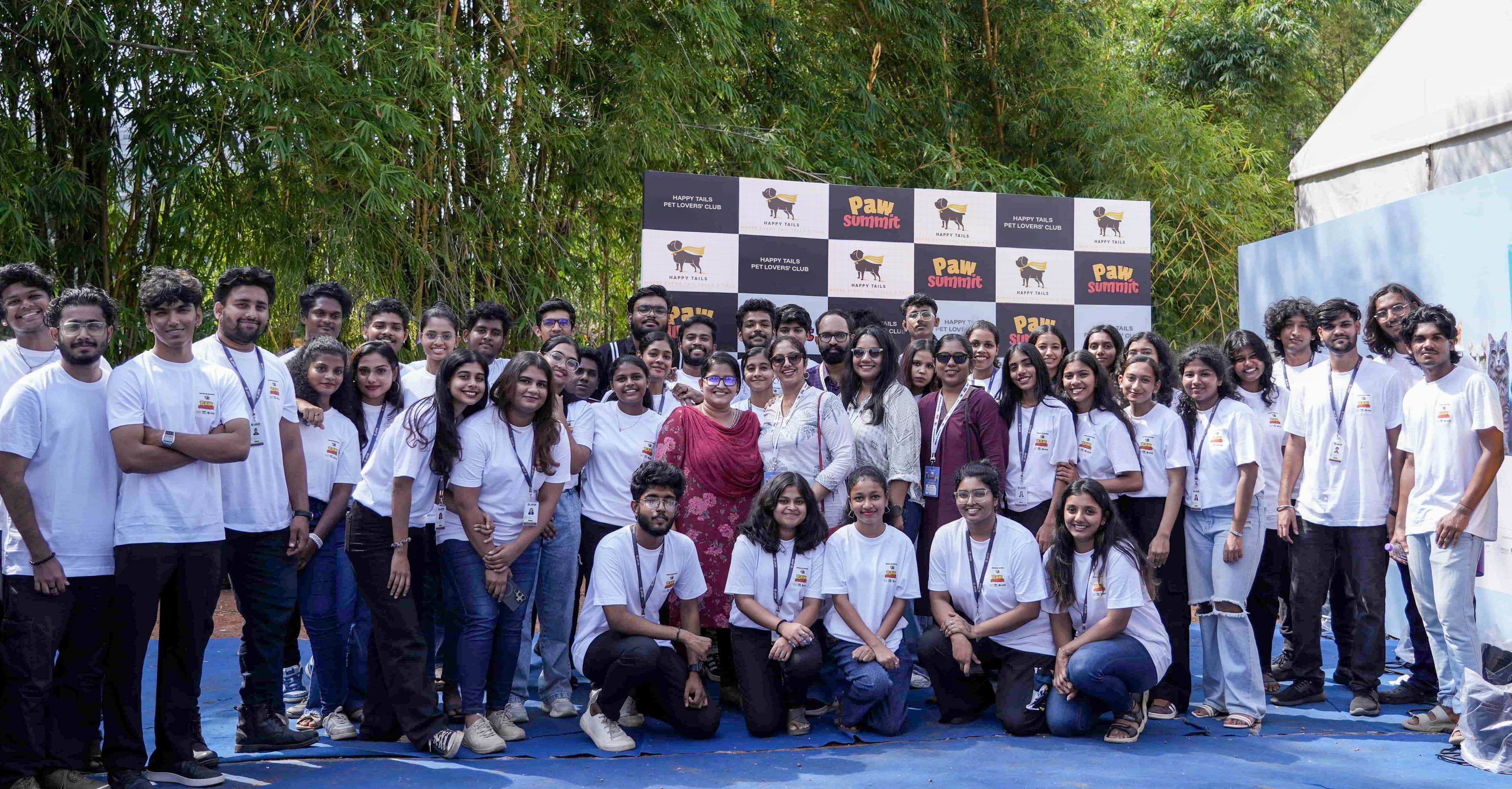 Happy Tails – Pet Club